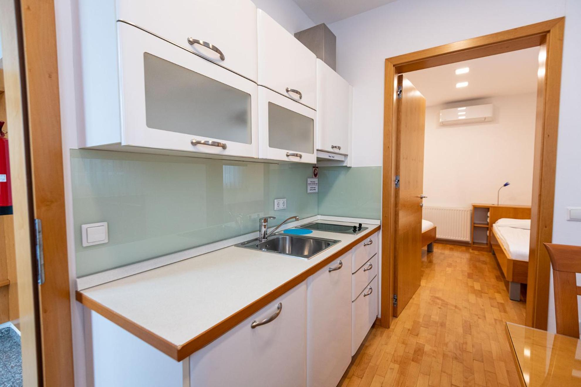 Apartmaji In Sobe Ramar Hotel Straza Ngoại thất bức ảnh